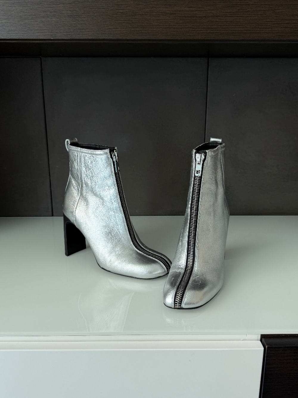 RAG AND BONE SILVER ELLIS ZIP size 38.5